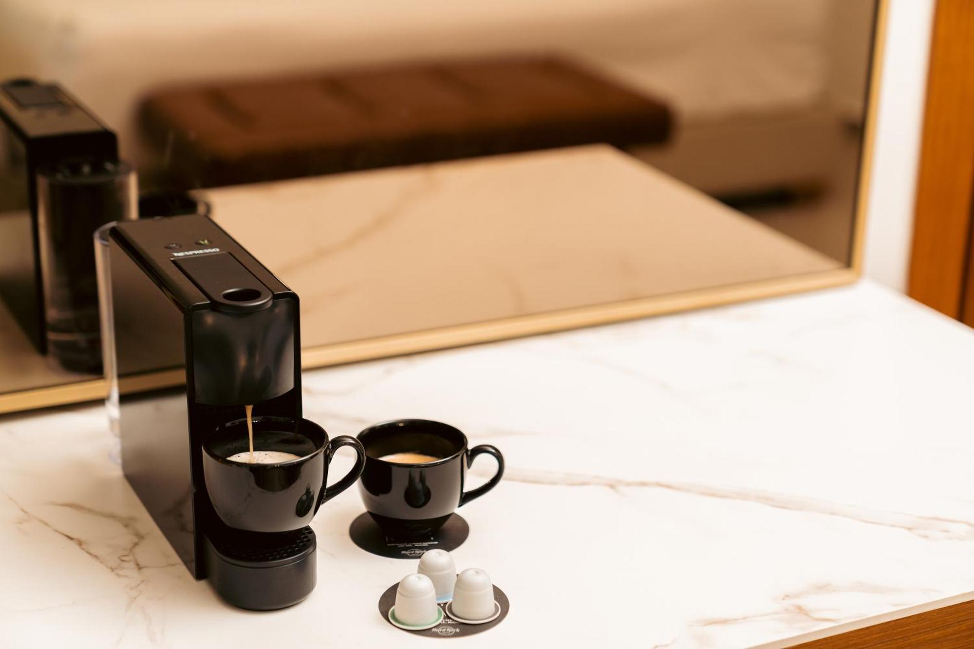Hard Rock Hotel & Casino Punta Cana (Adults Only) المظهر الخارجي الصورة A Nespresso coffee machine