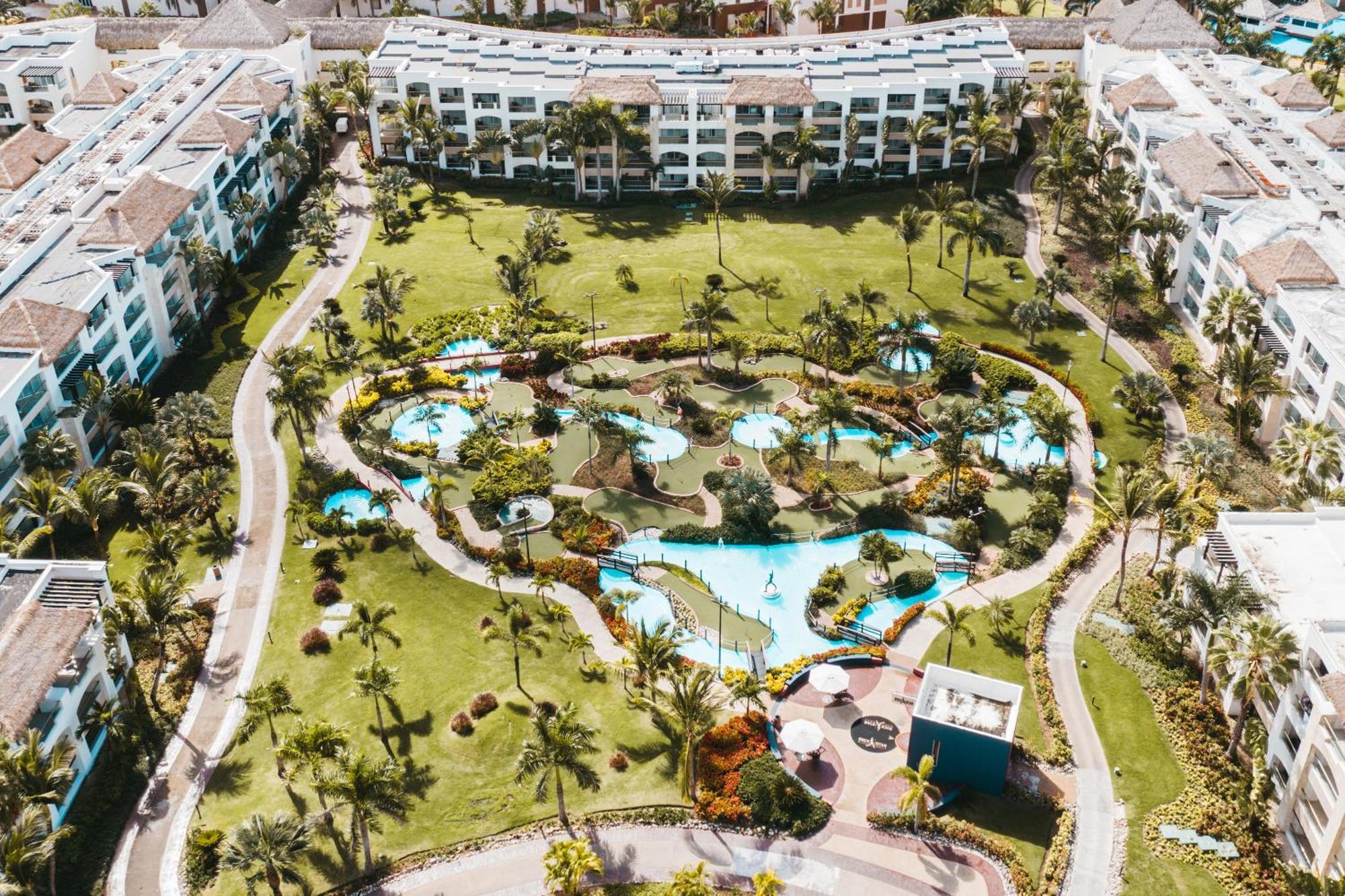 Hard Rock Hotel & Casino Punta Cana (Adults Only) المظهر الخارجي الصورة Aerial view of the resort