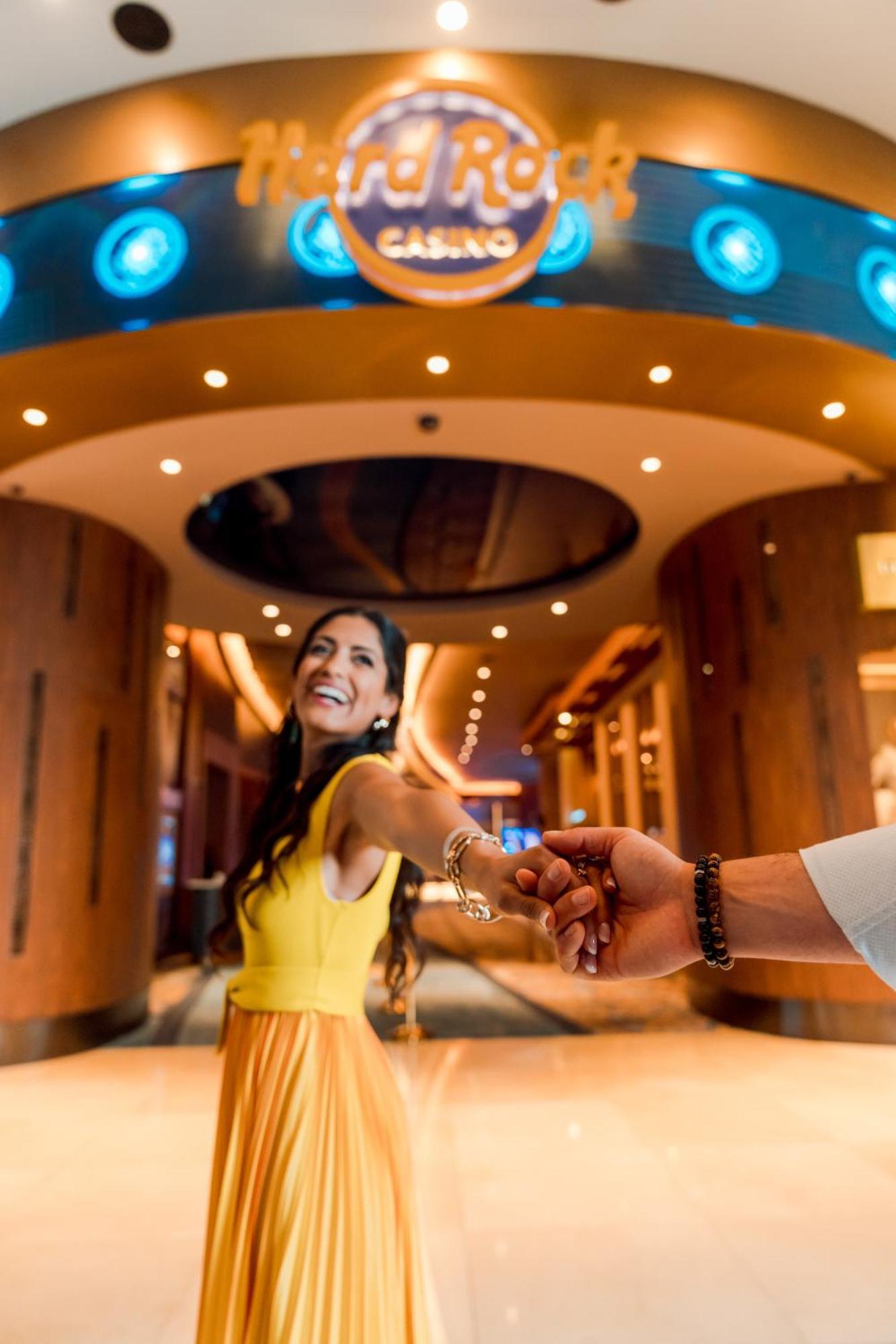 Hard Rock Hotel & Casino Punta Cana (Adults Only) المظهر الخارجي الصورة A woman being led by a man